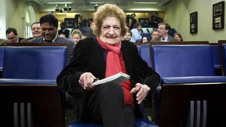 Helen Thomas, dean of the White House press corps, takes her seat after recovering from a long illness in the Briefing Room at the White House in Washington, DC, November 11, 2008.      REUTERS/Joshua Roberts    (UNITED STATES) - RTXAIW4