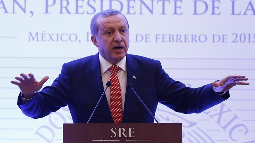 Turkey's President Tayyip Erdogan gestures during a conference at the Foreign Affairs building  in Mexico City February 12, 2015. Erdogan is in Mexico for an official visit. REUTERS/Edgard Garrido (MEXICO - Tags: POLITICS) - RTR4PE4X
