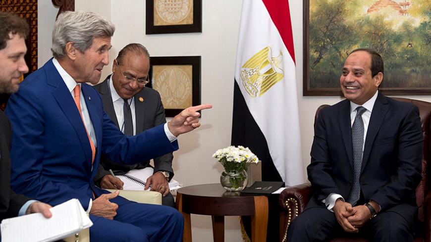 U.S. Secretary of State John Kerry (2nd L) meets Egypt's President Abdel Fattah al-Sisi in New Delhi, India, September 1, 2016. REUTERS/Saurabh Das/Pool  - RTX2NSZG