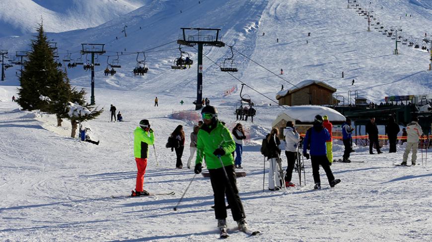 People ski at the Mzaar Kfardebian Ski Resort in mount Lebanon, January 12, 2017.REUTERS/Jamal Saidi - RTX2YPHV