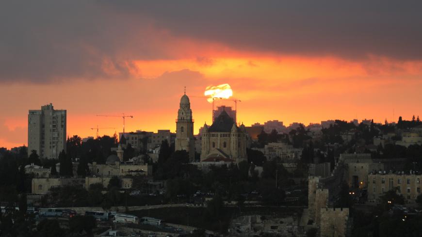 Old City is seen during sunset in Jerusalem, October 30, 2017.REUTERS/Ammar Awad - RC172B48C7D0