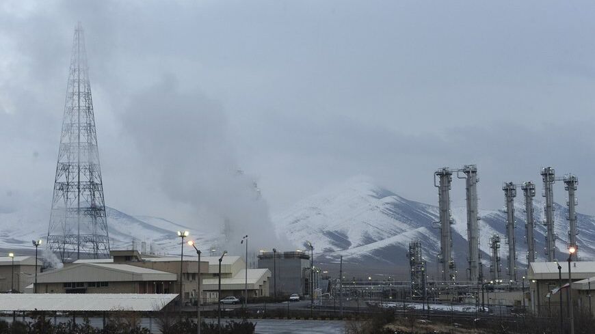 A general view of the Arak heavy-water project, 190 km (120 miles) southwest of Tehran January 15, 2011. A group of ambassadors to the U.N. atomic watchdog toured an Iranian nuclear site on Saturday, state television reported, and Tehran accused the European Union of missing an historic opportunity by boycotting the visit. REUTERS/ISNA/Hamid Forootan (IRAN - Tags: POLITICS ENERGY SCI TECH BUSINESS) - RTXWLWA