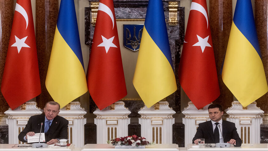 Turkish President Recep Tayyip Erdogan (L) and Ukrainian President Volodymyr Zelensky hold a joint press conference after their meeting, Kyiv, Ukraine, Feb. 3, 2022.