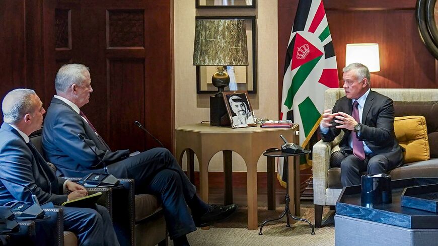 Jordan's King Abdullah II (R) meets with Israeli Defence Minister Benny Gantz (2nd-L) in the capital Amman