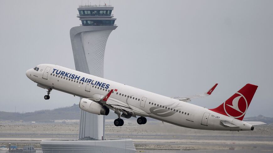 Turkish Airlines Airbus A321 takes off.