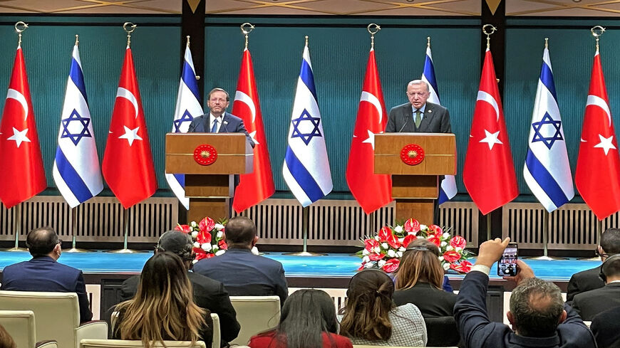 Israeli President Isaac Herzog (L) and his Turkish counterpart Recep Tayyip Erdogan give a joint press conference, Ankara, Turkey, March 9, 2022.