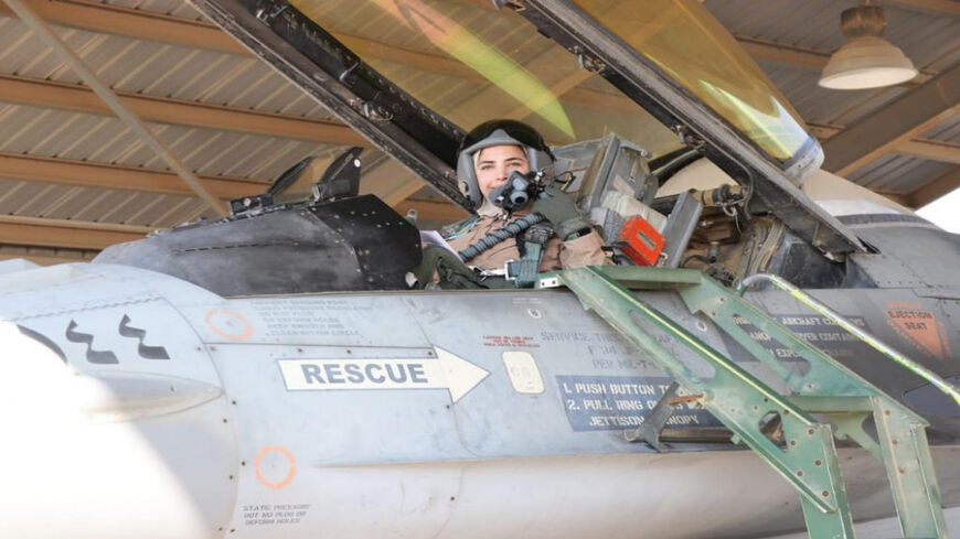 Sabaa Thnaibat, Jordan's first ever female F-16 pilot, making her first solo tour on Wednesday. (Photo credit: Jordanian Royal Forces)