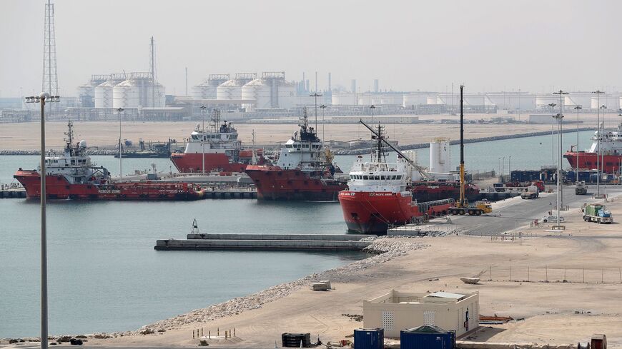 A picture shows the Ras Laffan Industrial City, Qatar's principal site for production of liquefied natural gas and gas-to-liquid, administrated by Qatar Petroleum, some 80 kilometers (50 miles) north of the capital Doha, on February 6, 2017. - The head of energy giant Qatar Petroleum has shrugged off fears that any potential protectionist policies pursued by US President Donald Trump would impact on global oil and gas markets. Saad Al-Kaabi -- who heads state-owned QP, the largest exporter of Liquid Natural