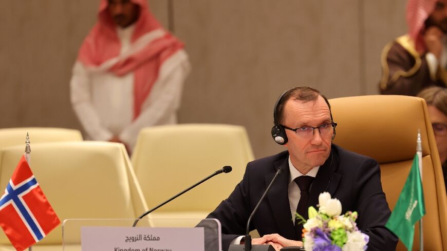 Norwegian Foreign Minister Espen Barth Eide has called for an "Arab-European leadership" to jump-start a two-state solution to the Israeli-Palestinian conflict during talks in the Saudi capital
