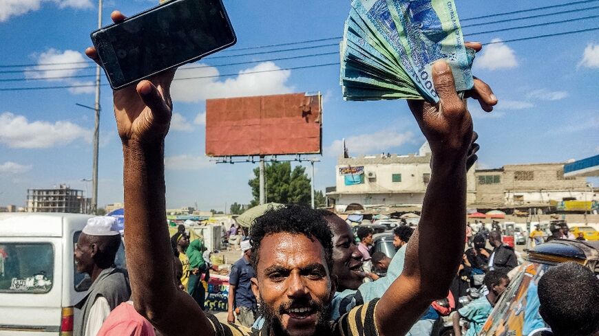 Sudanese call on the army-backed government to extend the deadline to exchange banknotes