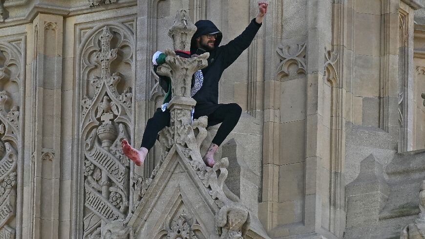 Supporters below chanted 'Free Palestine' and 'You are a hero'