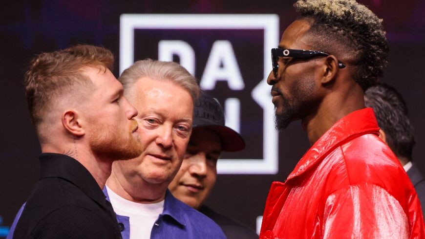 Mexico's Canelo Alvarez (L) and Cuba's William Scull will lock horns in Riyadh this weekend