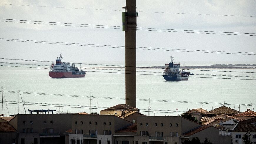 The dockers refused to load the ship at Fos-sur-Mer