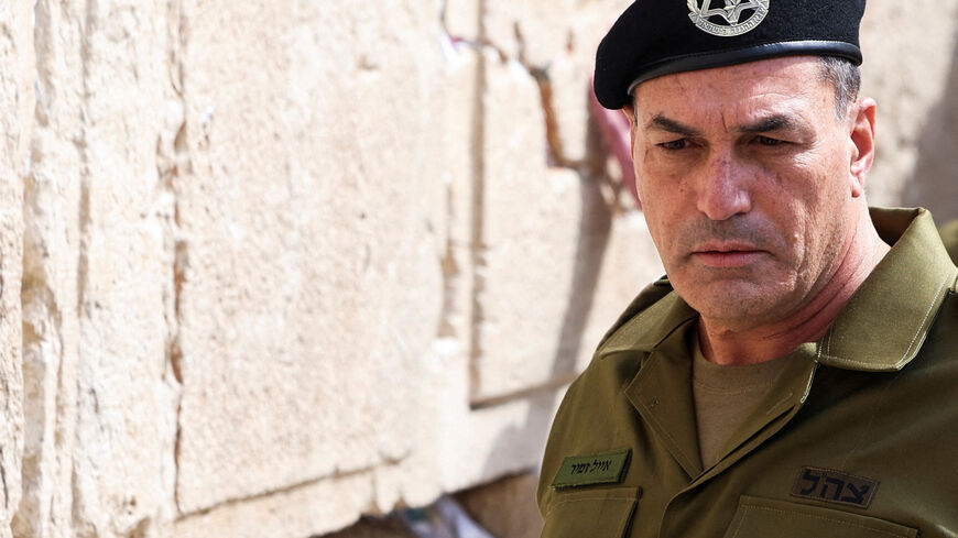 The new Chief of the General Staff, Lieutenant General Eyal Zamir, visits the Western Wall, Judaism's holiest prayer site, in Jerusalem's Old City, March 5, 2025. REUTERS/Ronen Zvulun/File Photo