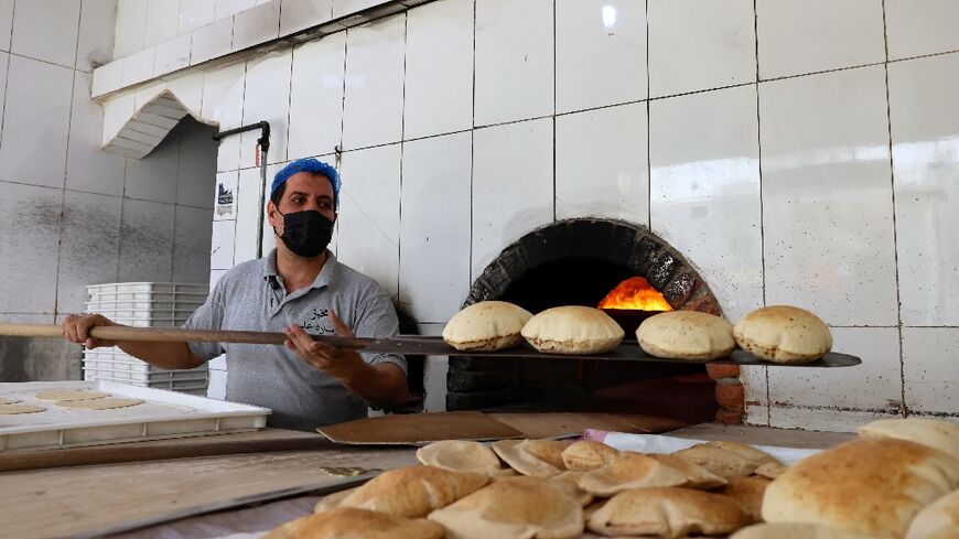 Saudi Arabia limits outdoor labour in peak heat, but workers indoors have few protections