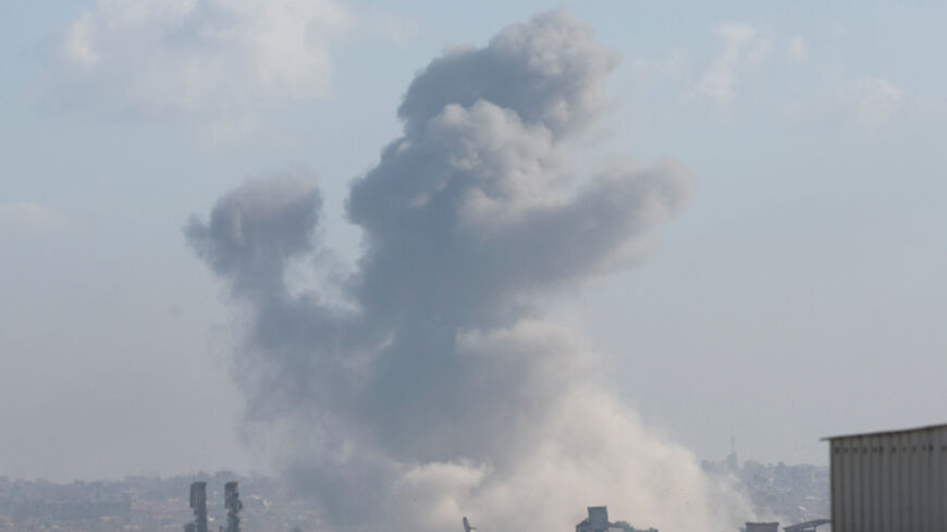 Smoke rises during an Israeli military operation in Gaza City, as seen from the central Gaza Strip, October 1, 2025. REUTERS/Mahmoud Issa