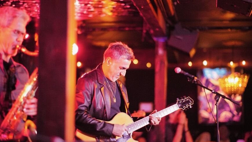 Arash Sobhani performing in Amsterdam on Oct. 25. 2025.