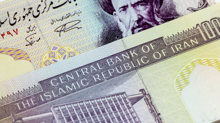 Central Bank of the Islamic Republic of Iran Iranian 100 rial banknotes.