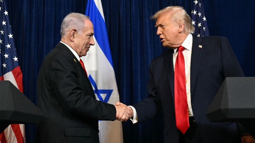 Israeli Prime Minister Benjamin Netanyahu (L) said US President Donald Trump (R) would be awarded the Israel Prize, his country's highest civilian honor