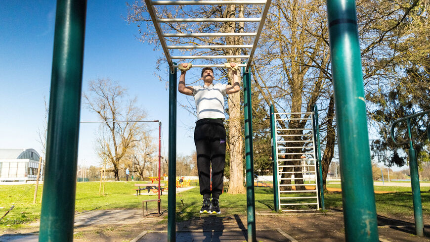 Leon Dejanovic, 18, works out in Karlovac, Croatia, February 26, 2026. REUTERS/Antonio Bronic