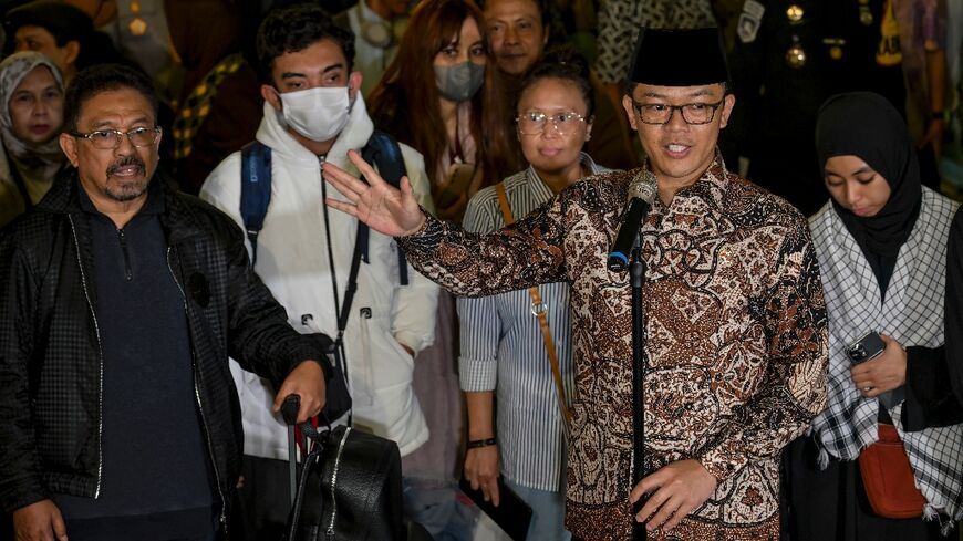 Indonesian Foreign Minister Sugiono welcomed home 22 compatriots repatriated from war-torn Iran 