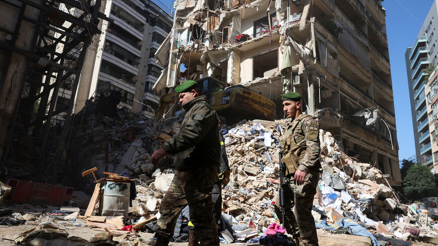 Members of the military at the site of an Israeli strike carried out on Wednesday, in Ain Al Mraiseh in Beirut, Lebanon, April 9, 2026. REUTERS/Mohamed Azakir
