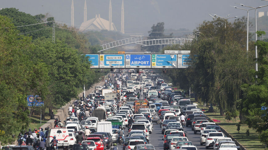 Traffic congestion due to road closures implemented by authorities, following the suspension of transport and closure of markets on security restrictions, as Pakistan prepares to host U.S. and Iran for the second phase of peace talks in Islamabad, Pakistan, April 24, 2026. REUTERS/Akhtar Soomro