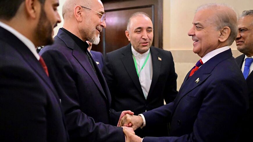 Pakistani Prime Minister Shehbaz Sharif (R) was thanked by both Iran and the United States after the conclusion of the Islamabad talks 