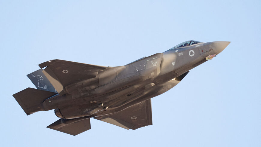FILE PHOTO: A F-35 fighter jet flies during a graduation ceremony for Israeli Air Force pilots at Hatzerim Airbase, in southern Israel, June 29, 2023. REUTERS/Amir Cohen/File Photo