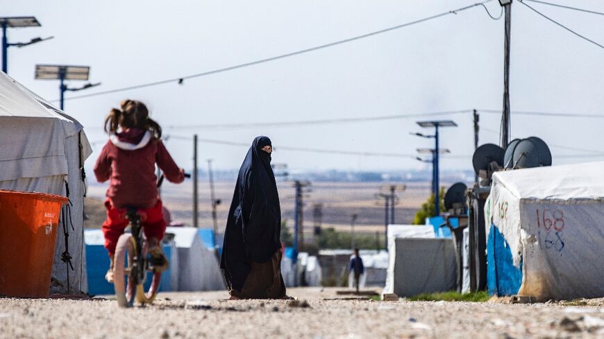 The so-called "IS brides" are Australian nationals and left the Roj camp, controlled by Syrian Kurdish forces, last week