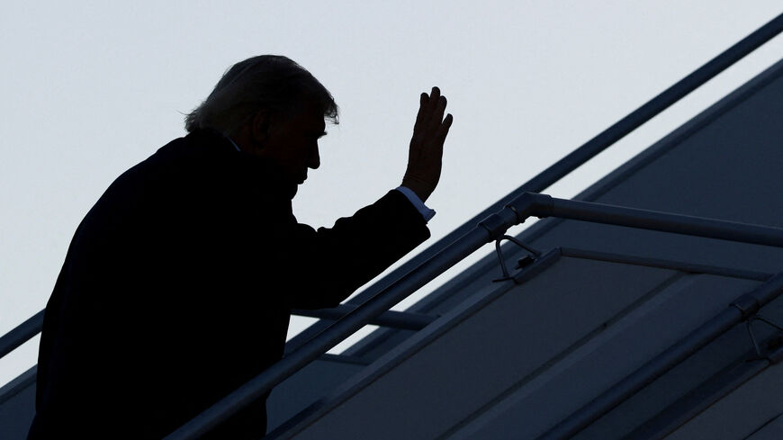 U.S. President Donald Trump boards Air Force One at Geneva International Airport, en route to Paris Orly Airport, following the G7 Summit, in Geneva, Switzerland, June 17, 2026. REUTERS/Evelyn Hockstein