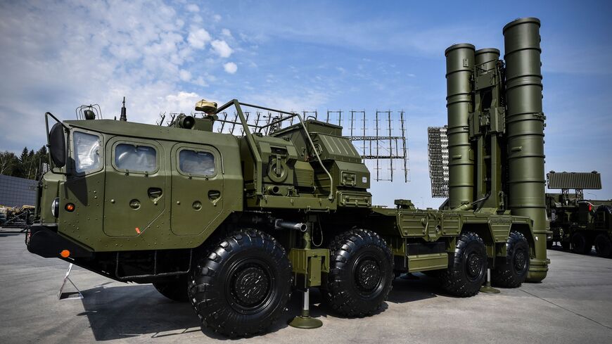 Russian S-400 anti-aircraft missile launching system is displayed at the exposition field in Kubinka Patriot Park outside Moscow on Aug. 22, 2017 during the first day of the International Military-Technical Forum Army-2017. 