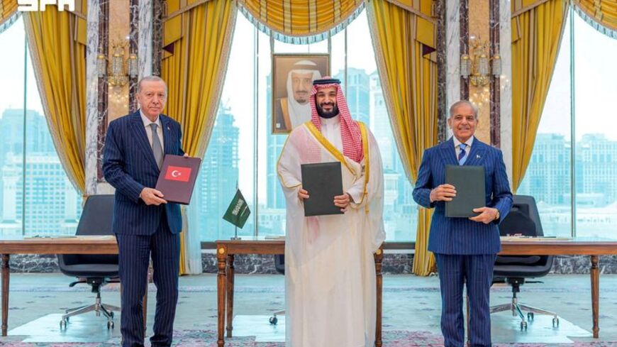 Saudi Arabia, Turkey and Pakistan sign joint defence deal in Mecca