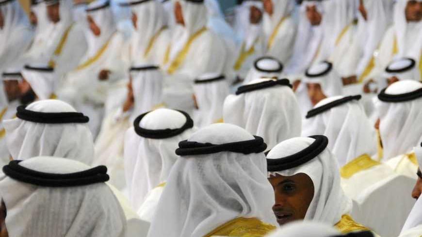 Grooms take part in a mass wedding ceremony in Tabuk, 1500 km (932 miles) from Riyadh, May 2, 2012. Governor of Tabuk Prince Fahad Bin Sultan bin Abdul-Aziz and a local group organised the mass wedding for about 1600 couples to help youths who are unable to afford expensive ceremonies because of the rising cost of living. REUTERS/Mohamed Alhwaity   (SAUDI ARABIA - Tags: SOCIETY) - RTR31J79