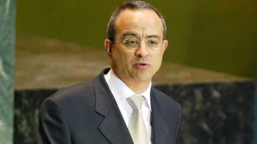 Jordan's Minister for Foreign Affairs Marwan Muasher addresses the 59th Session of the United Nations General Assembly at U.N headquarters in New York, September 27, 2004. REUTERS/Jeff Christensen REUTERS  JC - RTRBWE5