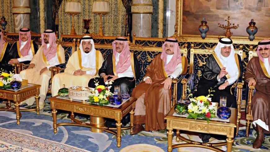 Saudi Princes attend the meeting of Saudi Arabia's King Abdullah and France's President Francois Hollande at the Royal Palace in Jeddah November 4, 2012. REUTERS/Saudi Press Agency/Handout (SAUDI ARABIA - Tags: POLITICS ROYALS) FOR EDITORIAL USE ONLY. NOT FOR SALE FOR MARKETING OR ADVERTISING CAMPAIGNS. THIS IMAGE HAS BEEN SUPPLIED BY A THIRD PARTY. IT IS DISTRIBUTED, EXACTLY AS RECEIVED BY REUTERS, AS A SERVICE TO CLIENTS - RTR39ZM6