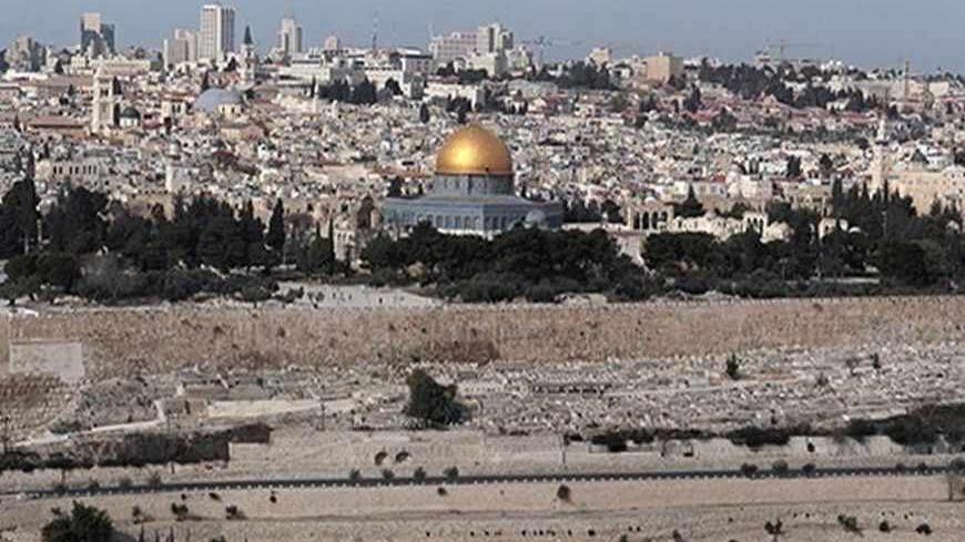 A view of the Dome of the Rock on the compound known to Muslims as al-Haram al-Sharif, and to Jews as Temple Mount, in Jerusalem's Old City is seen from the Mount of Olives January 24, 2011. Palestinian negotiators secretly told Israel it could keep swathes of occupied East Jerusalem, according to leaked documents that show Palestinians offering much bigger peace concessions than previously revealed. REUTERS/Baz Ratner (JERUSALEM - Tags: POLITICS) - RTXWZNK