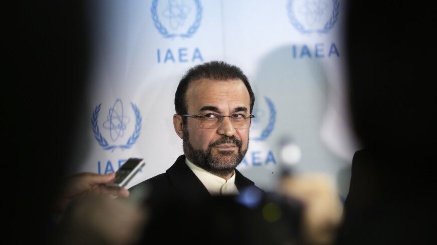 Iran's ambassador to the International Atomic Energy Agency (IAEA) Reza Najafi attends a news conference at the headquarters of the IAEA in Vienna December 11, 2013. The U.N. nuclear agency and Iran aim to reach agreement next month on future steps to be taken by Tehran to help clarify concerns about its atomic activities, the two sides said after holding productive talks on Wednesday.  REUTERS/Leonhard Foeger  (AUSTRIA - Tags: POLITICS ENERGY) - RTX16DYV