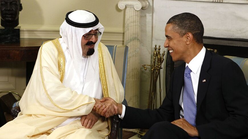 U.S. President Barack Obama (R) meets with King Abdullah of Saudi Arabia in the Oval Office of the White House in Washington June 29, 2010.        REUTERS/Larry Downing (UNITED STATES - Tags: POLITICS) - RTR2FX2Z