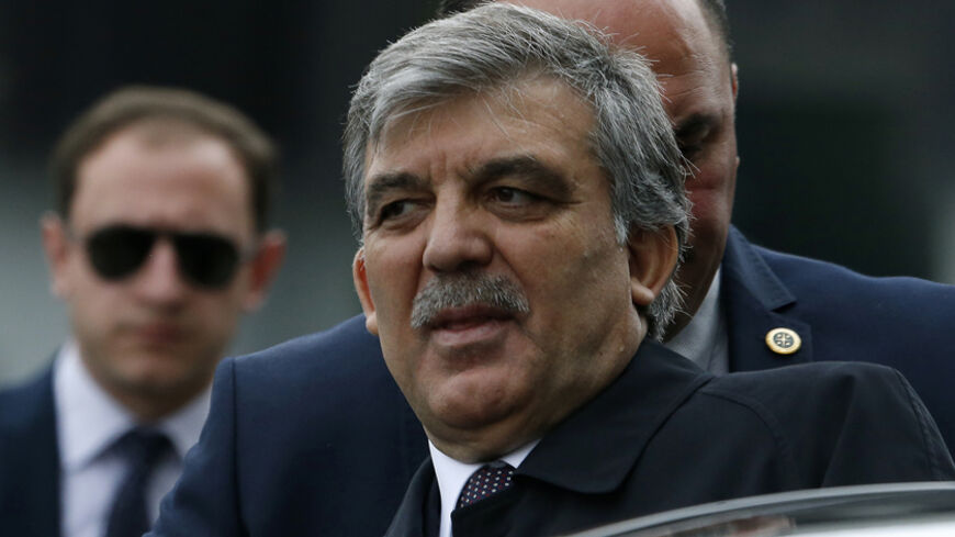 Turkey's President Abdullah Gul leaves after a meeting with his Georgian counterpart in Tbilisi May 7, 2014. REUTERS/David Mdzinarishvili (GEORGIA - Tags: POLITICS) - RTR3O3J5
