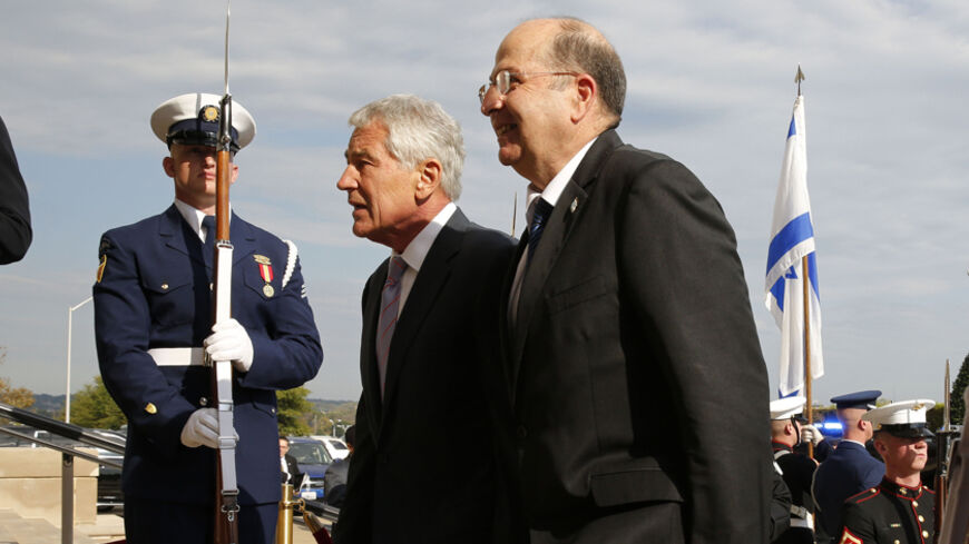 U.S. Secretary of Defense Chuck Hagel welcomes Israel's Defence Minister Moshe Yaalon to an Honor Cordon at the Pentagon in Washington, October 21, 2014.       REUTERS/Larry Downing   (UNITED STATES - Tags: POLITICS MILITARY) - RTR4B0IM