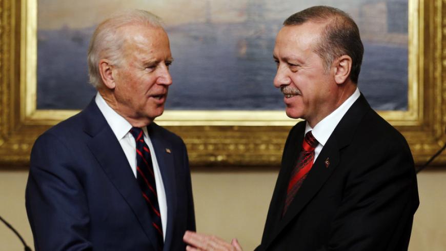 U.S. Vice President Joe Biden (L) meets with Turkey's President Tayyip Erdogan at Beylerbeyi Palace in Istanbul November 22, 2014. REUTERS/Murad Sezer (TURKEY - Tags: POLITICS) - RTR4F5NS