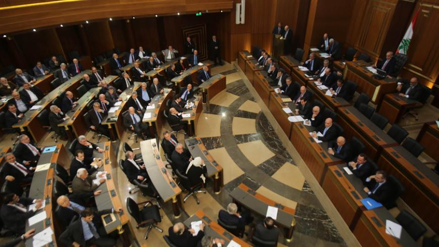 Parliament members give the newly-formed cabinet a vote of confidence in Beirut March 20, 2014. Lebanon's parliament gave a newly-formed cabinet a vote of confidence on Thursday, ending almost a year of political deadlock during which the country has been pulled further into the civil war in neighbouring Syria. REUTERS/Sharif Karim (LEBANON - Tags: POLITICS)     BEST QUALITY AVAILABLE - RTR3JS87