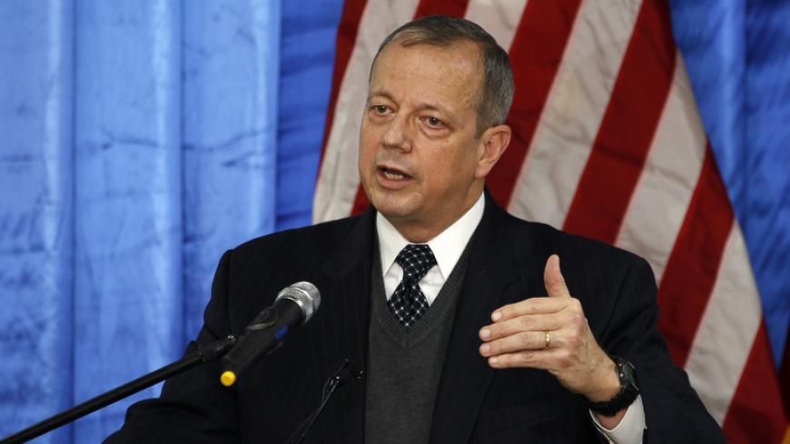 Retired U.S. General John Allen, special envoy for building the coalition against Islamic State, speaks to the media during a news conference at the U.S. embassy in Baghdad January 14, 2015.    REUTERS/Thaier Al-Sudani (IRAQ - Tags: POLITICS CIVIL UNREST) - RTR4LEKU