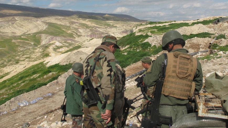 peshmerga-sinjar-mountains.jpg