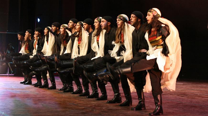 تاريخ يوم التراث الفلسطيني: الرقص الفلكوري