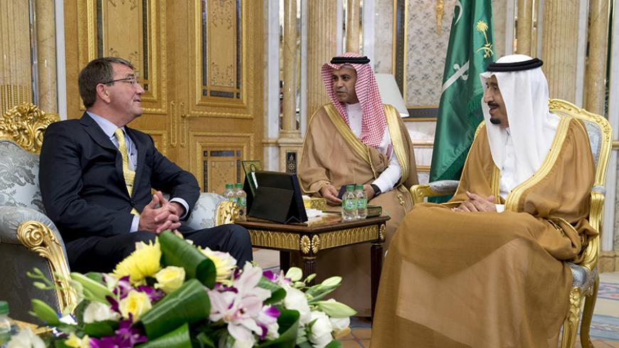U.S. Defense Secretary Ash Carter (L) meets with Saudi Arabia's King Salman bin Abdul Aziz (R) at Al-Salam Palace in Jeddah, Saudi Arabia, Wednesday, July 22, 2015. Carter flew into Saudi Arabia for meetings on Wednesday with King Salman and his security leadership to reassure the kingdom of America's support after Washington struck a nuclear deal with its arch-rival Iran. REUTERS/Carolyn Kaster/Pool - RTX1LCCT