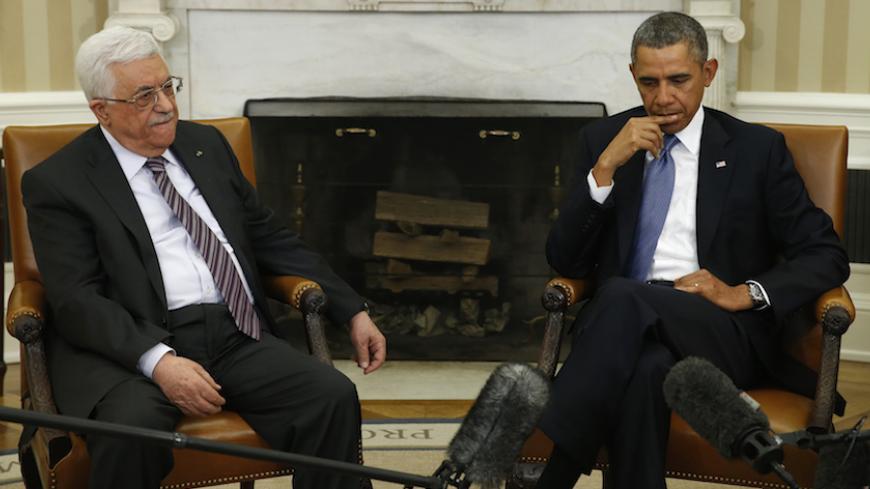 U.S. President Barack Obama meets with Palestinian Authority President Mahmoud Abbas (L) at the White House in Washington March 17,  2014. President Barack Obama on Monday urged Palestinian President Mahmoud Abbas to make tough decisions and take risks for peace with Israel, saying he hoped to see progress in U.S.-brokered negotiations in coming weeks.
REUTERS/Kevin Lamarque  (UNITED STATES - Tags: POLITICS) - RTR3HG4X