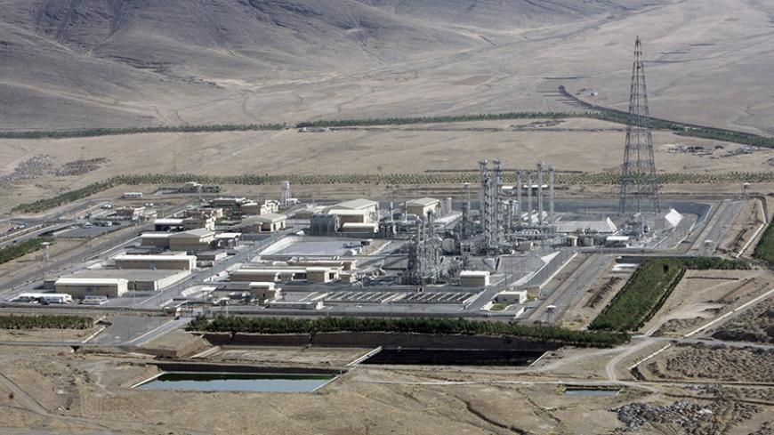 A view of the Arak heavy-water project 190 km (120 miles) southwest of Tehran August 26, 2006. Iran President Mahmoud Ahmadinejad launched a new phase in the Arak heavy-water reactor project on Saturday, despite Western fears it is aimed at producing a bomb. REUTERS/ISNA/Handout  (IRAN) - RTR1GPBS