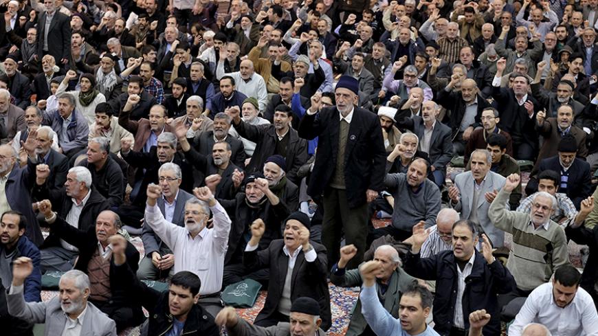 Iranian worshippers chant anti-Saudi and anti-U.S. slogans during Friday prayers in Tehran January 8, 2016. REUTERS/Raheb Homavandi/TIMA  ATTENTION EDITORS - THIS IMAGE WAS PROVIDED BY A THIRD PARTY. FOR EDITORIAL USE ONLY.  - RTX21JDM